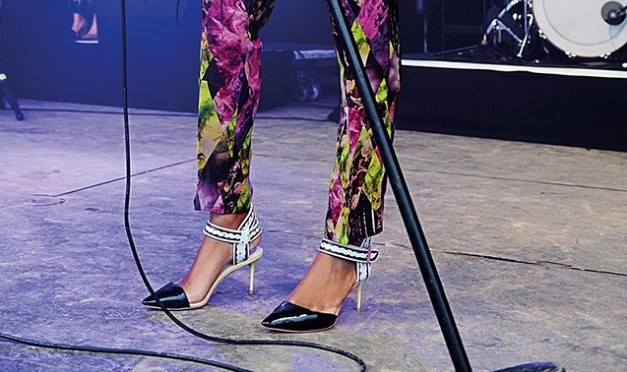รองเท้า การ์ตูน น่ารักเรียลลิตี้ ของ Sophia Webster